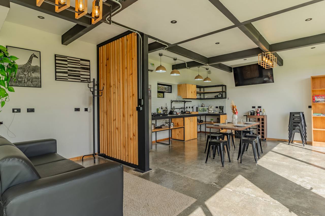 5041918957417770863 (1)